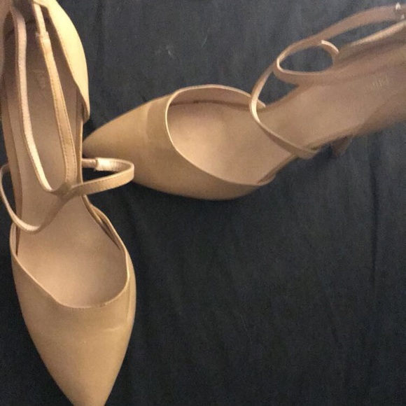 Nude Nine West heels - Picture 2 of 3